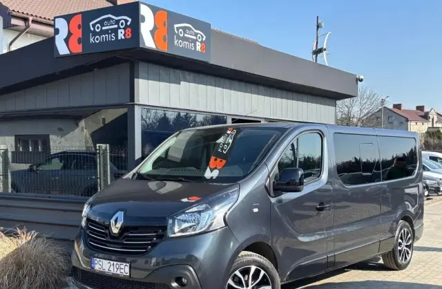 RENAULT Trafic 