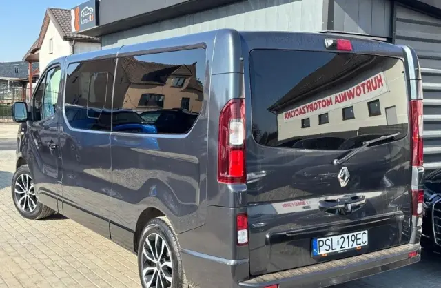 RENAULT Trafic 