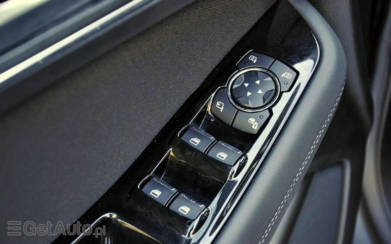 FORD S-Max 2.0 EcoBlue Titanium