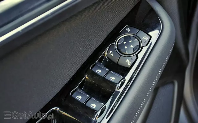 FORD S-Max 2.0 EcoBlue Titanium