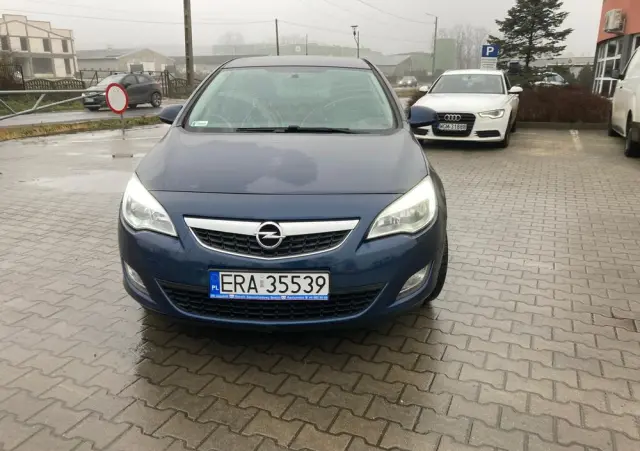 OPEL Astra 1.4 T Cosmo