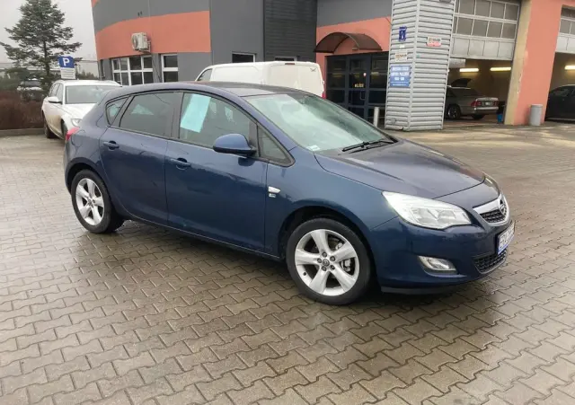 OPEL Astra 1.4 T Cosmo