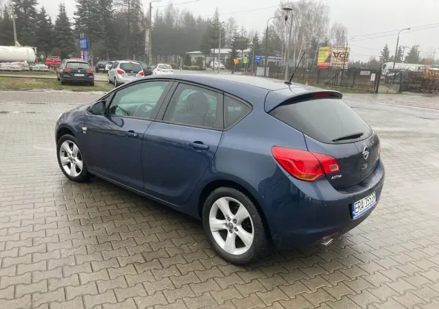 OPEL Astra 1.4 T Cosmo