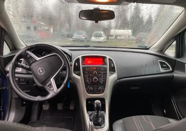 OPEL Astra 1.4 T Cosmo