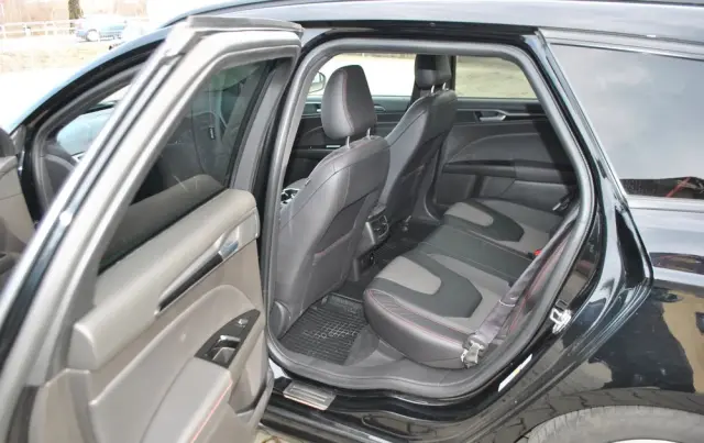 FORD Mondeo 2.0 TDCi STart-Stopp Titanium