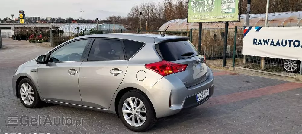 TOYOTA Auris 1.8 VVT-i Hybrid Automatik Comfort