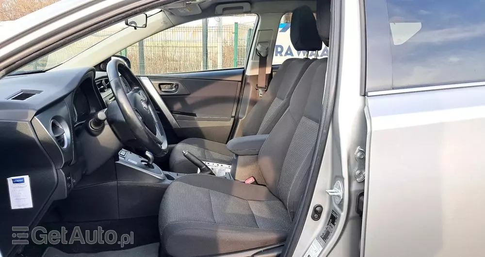 TOYOTA Auris 1.8 VVT-i Hybrid Automatik Comfort