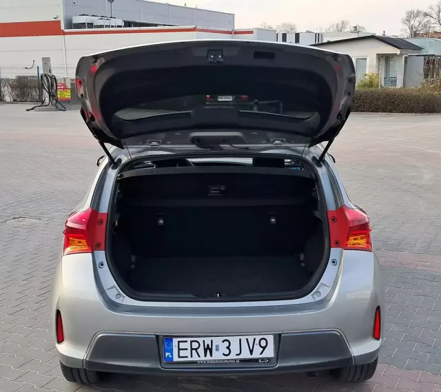 TOYOTA Auris 1.8 VVT-i Hybrid Automatik Comfort