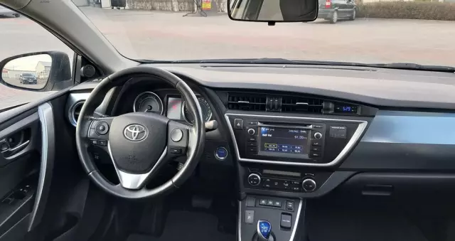 TOYOTA Auris 1.8 VVT-i Hybrid Automatik Comfort