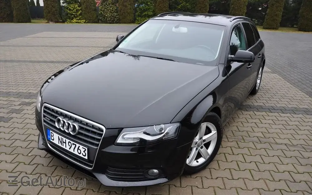 AUDI A4 Limousine Avant 2.0 TFSI Attraction