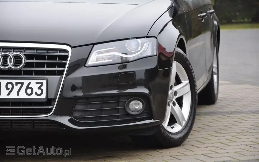 AUDI A4 Limousine Avant 2.0 TFSI Attraction