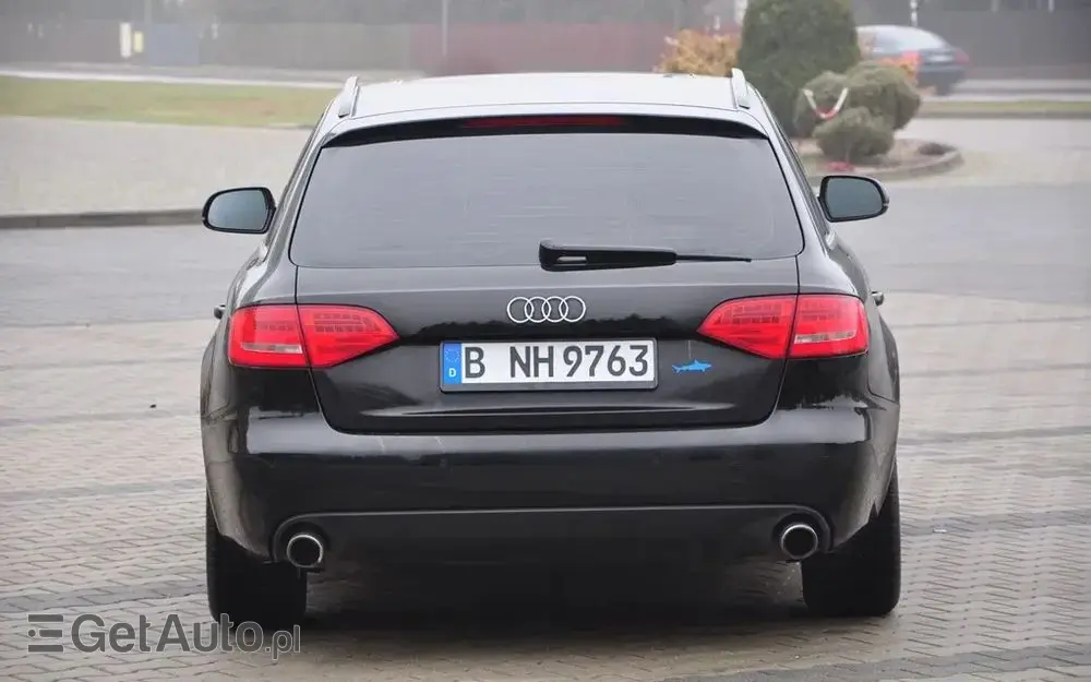 AUDI A4 Limousine Avant 2.0 TFSI Attraction