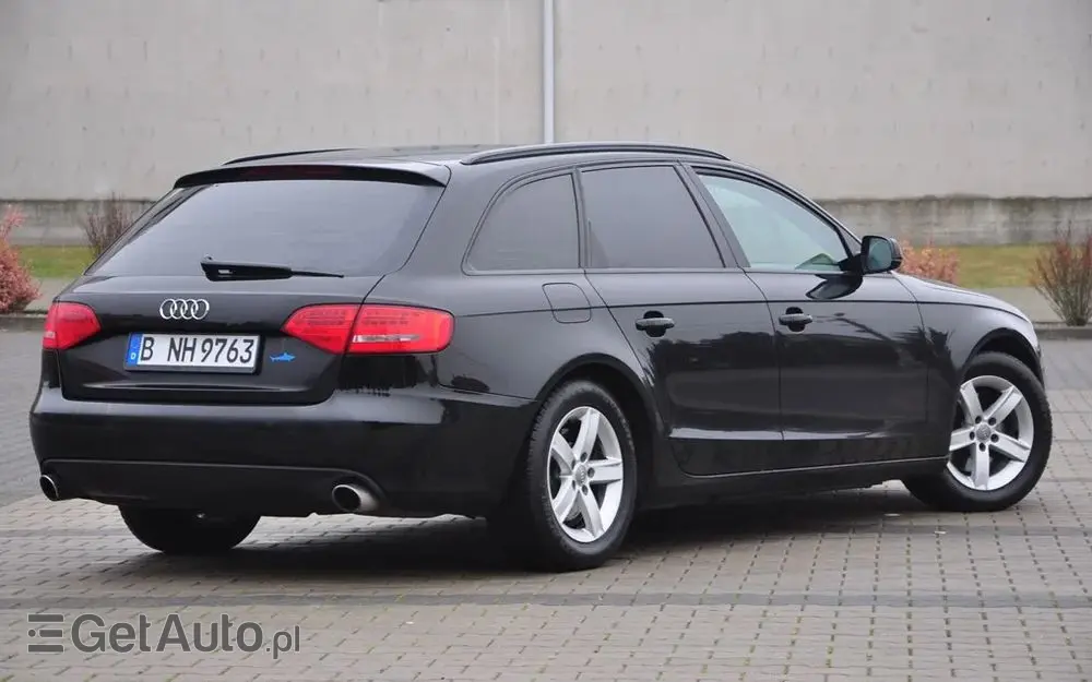 AUDI A4 Limousine Avant 2.0 TFSI Attraction
