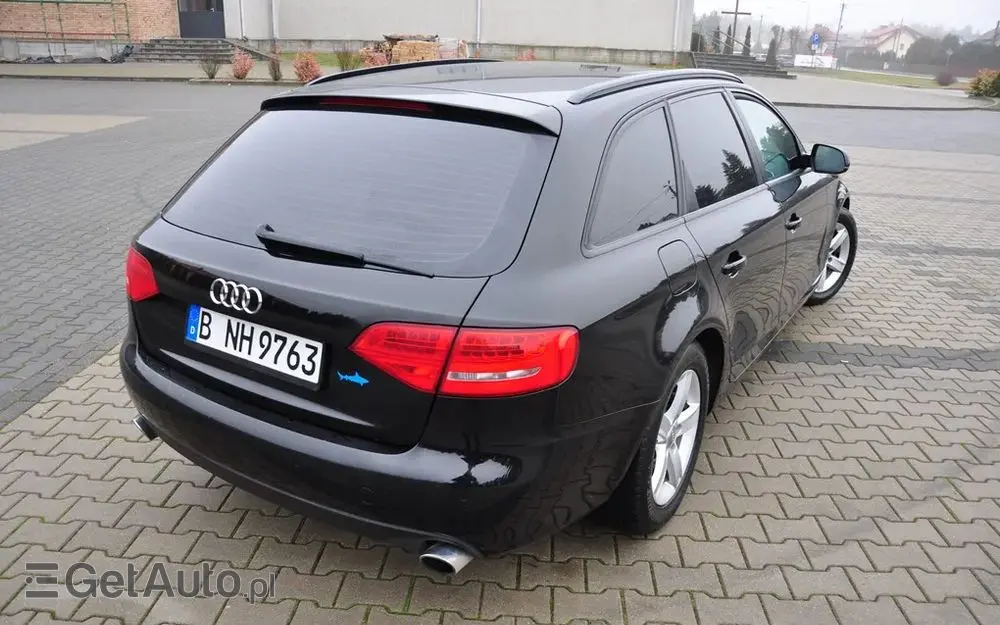 AUDI A4 Limousine Avant 2.0 TFSI Attraction