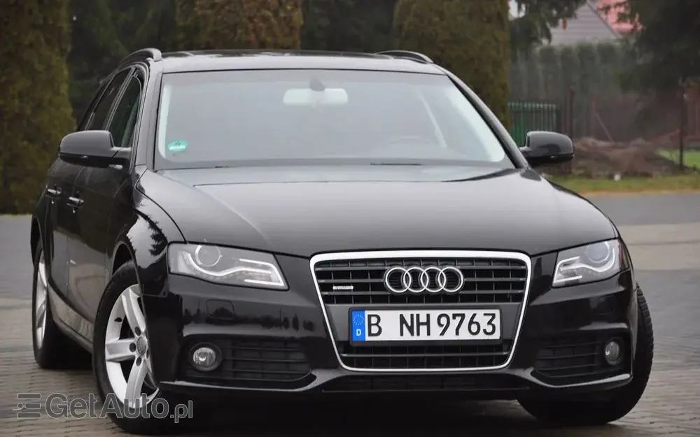AUDI A4 Limousine Avant 2.0 TFSI Attraction