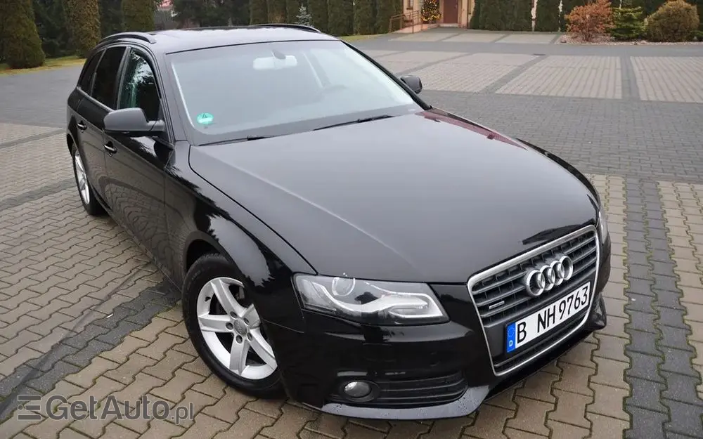 AUDI A4 Limousine Avant 2.0 TFSI Attraction