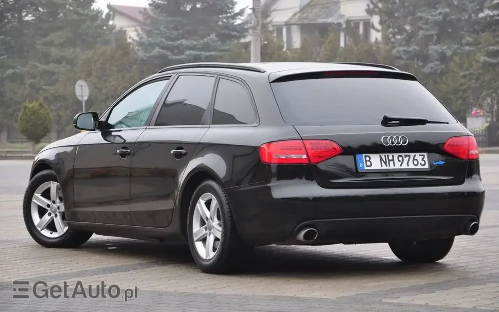 AUDI A4 Limousine Avant 2.0 TFSI Attraction