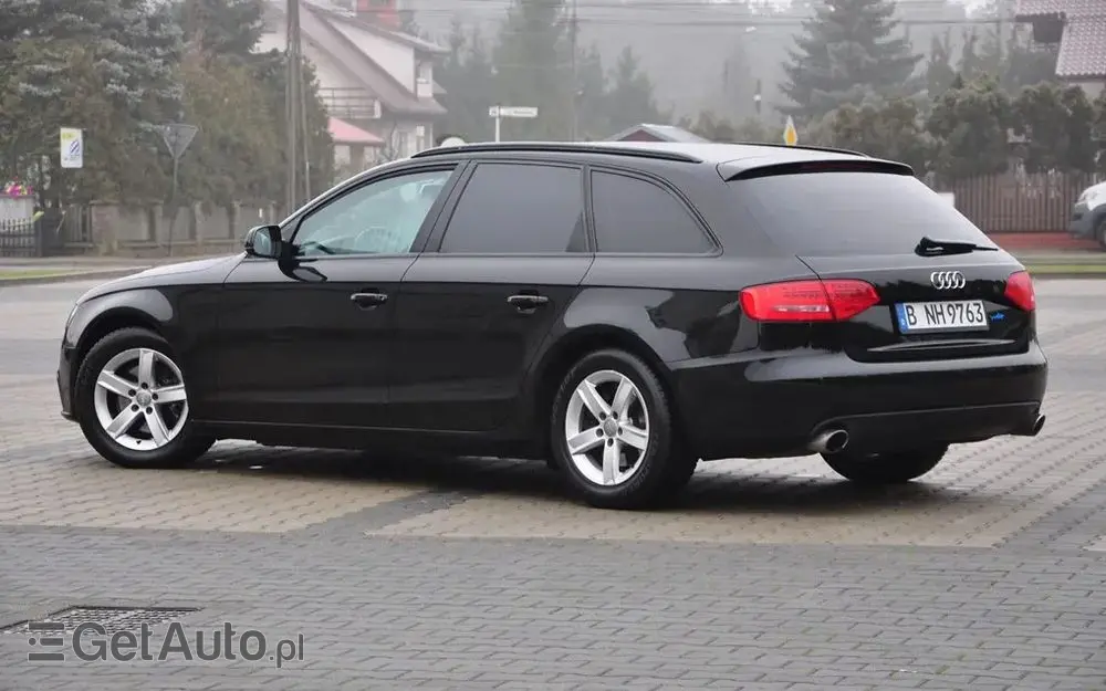 AUDI A4 Limousine Avant 2.0 TFSI Attraction