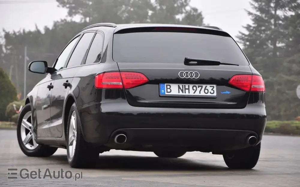AUDI A4 Limousine Avant 2.0 TFSI Attraction