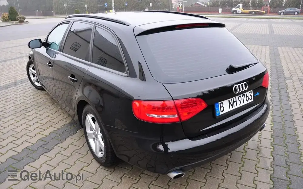 AUDI A4 Limousine Avant 2.0 TFSI Attraction