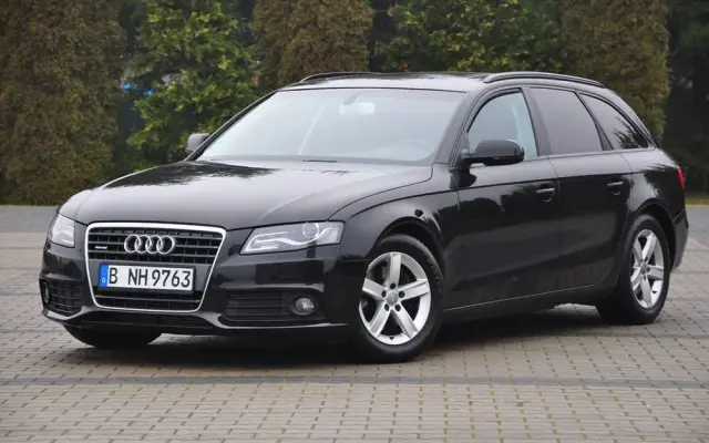 AUDI A4 Limousine Avant 2.0 TFSI Attraction