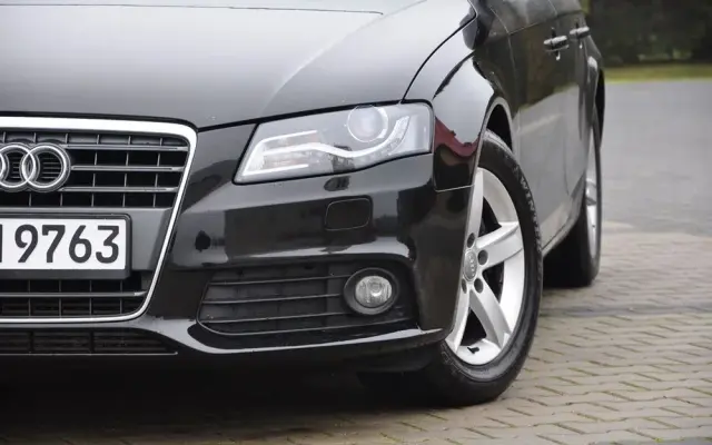 AUDI A4 Limousine Avant 2.0 TFSI Attraction