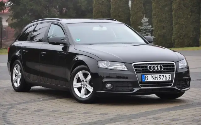 AUDI A4 Limousine Avant 2.0 TFSI Attraction