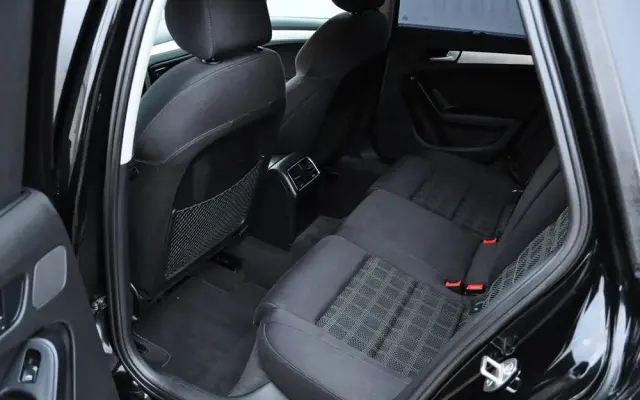 AUDI A4 Limousine Avant 2.0 TFSI Attraction