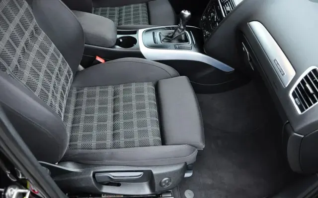 AUDI A4 Limousine Avant 2.0 TFSI Attraction