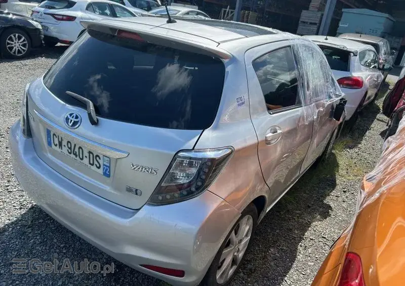 TOYOTA Yaris 