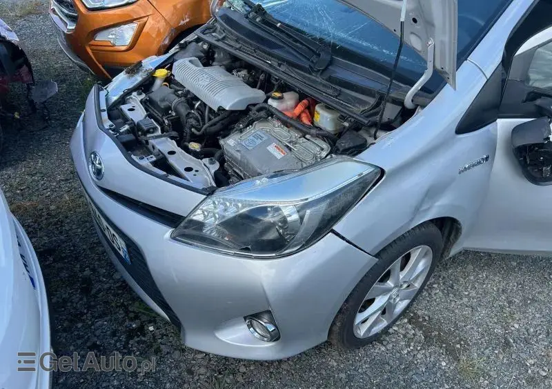 TOYOTA Yaris 