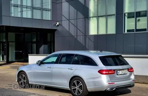 MERCEDES-BENZ Klasa E 