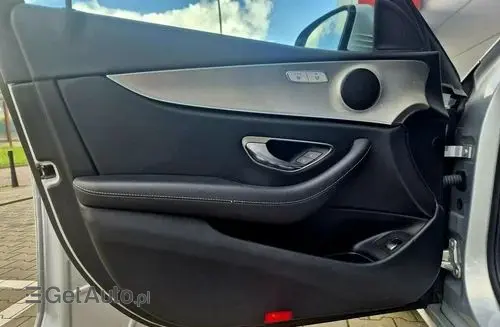 MERCEDES-BENZ Klasa E 