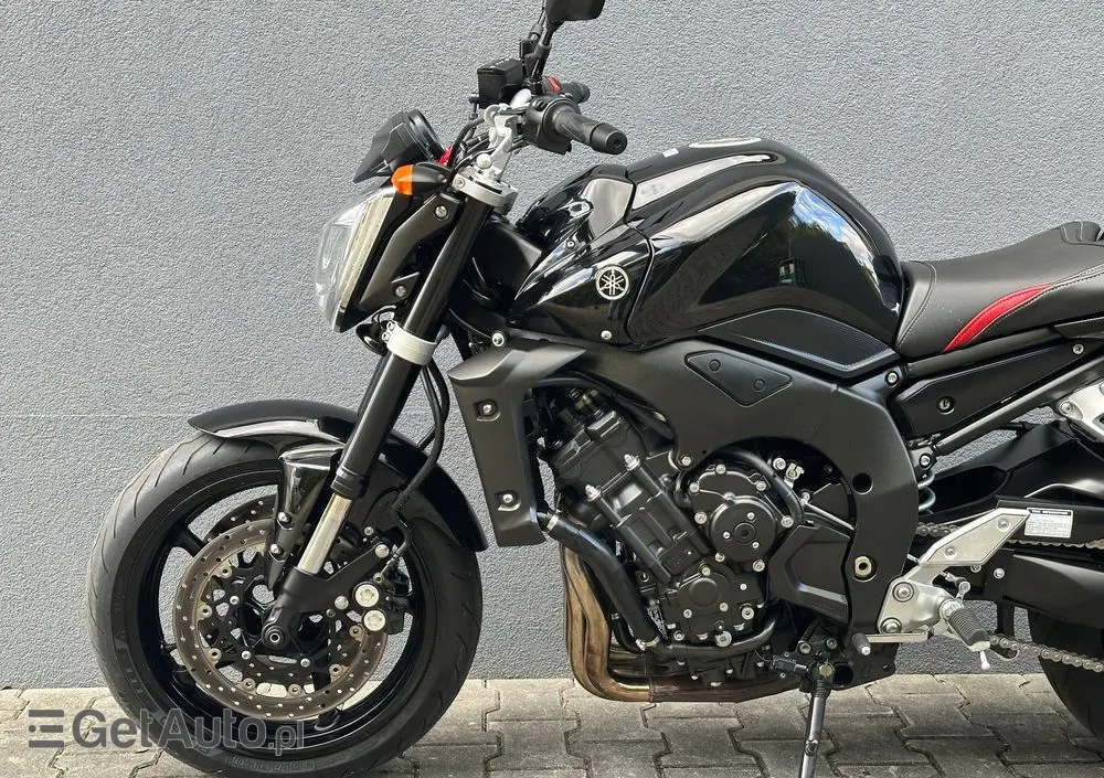 YAMAHA FZ 