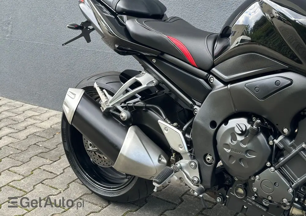 YAMAHA FZ 