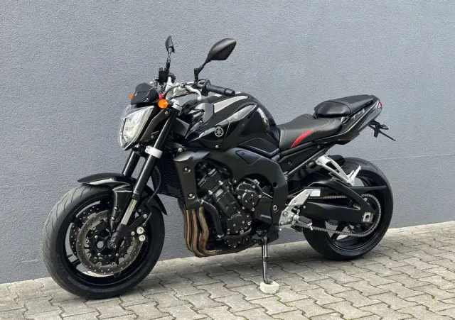YAMAHA FZ 