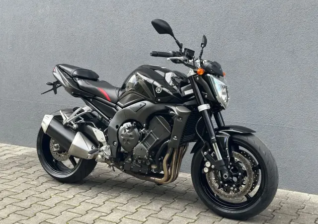 YAMAHA FZ 