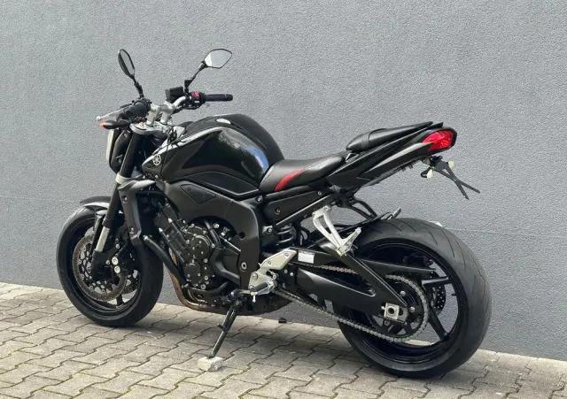 YAMAHA FZ 