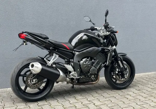 YAMAHA FZ 
