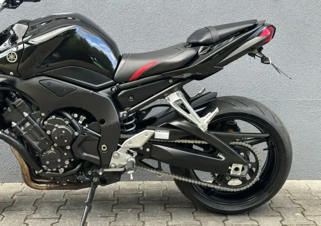 YAMAHA FZ 