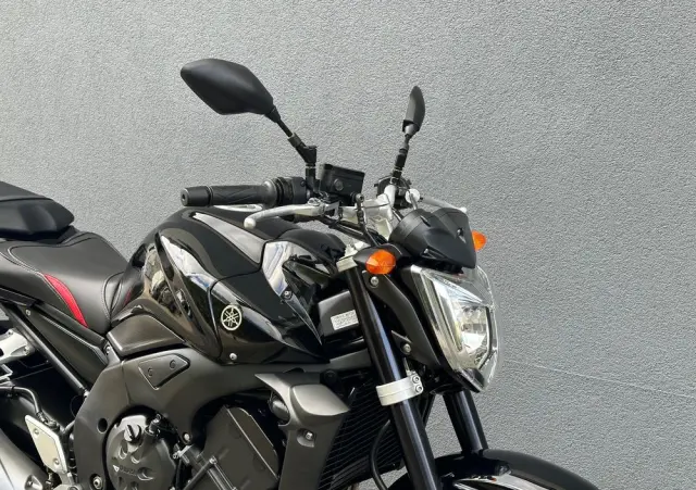 YAMAHA FZ 
