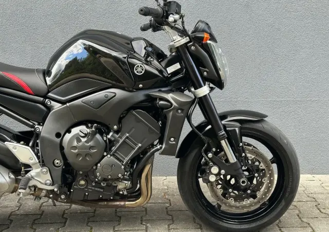 YAMAHA FZ 