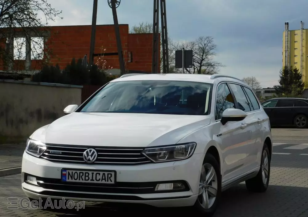 VOLKSWAGEN Passat Variant 2.0 TDI (BlueMotion Technology) Comfortline