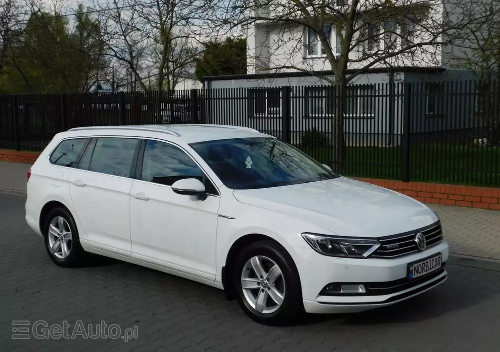 VOLKSWAGEN Passat Variant 2.0 TDI (BlueMotion Technology) Comfortline