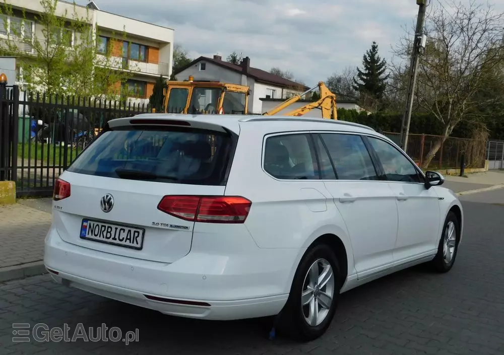 VOLKSWAGEN Passat Variant 2.0 TDI (BlueMotion Technology) Comfortline