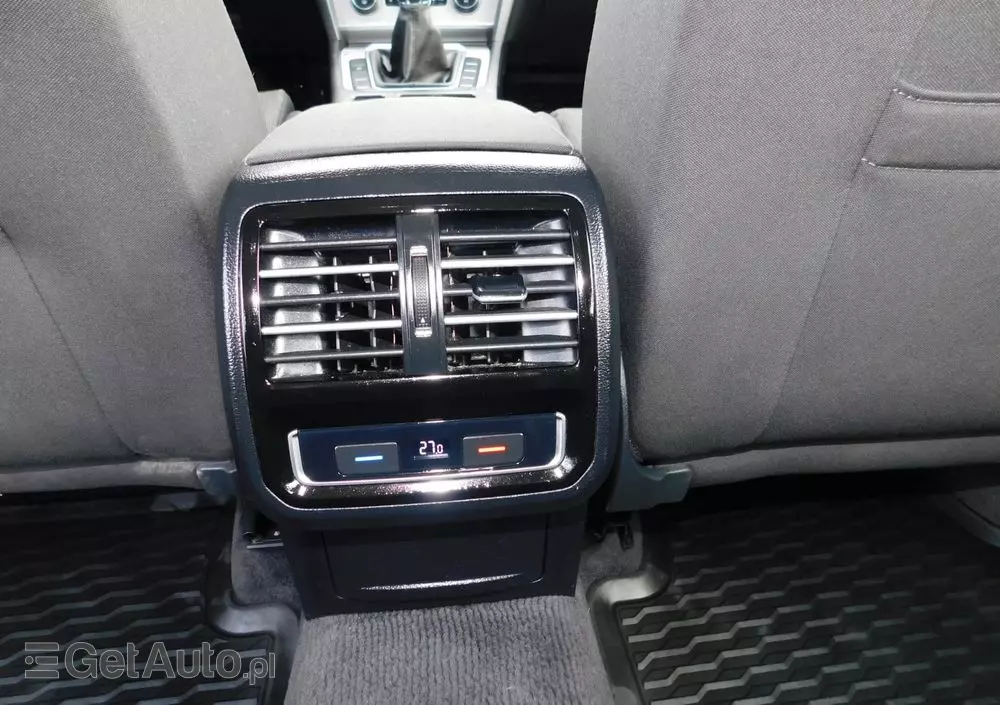 VOLKSWAGEN Passat Variant 2.0 TDI (BlueMotion Technology) Comfortline