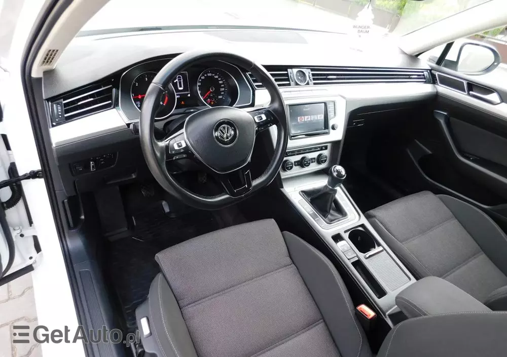 VOLKSWAGEN Passat Variant 2.0 TDI (BlueMotion Technology) Comfortline