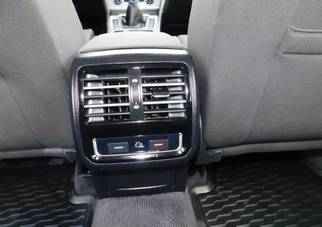 VOLKSWAGEN Passat Variant 2.0 TDI (BlueMotion Technology) Comfortline