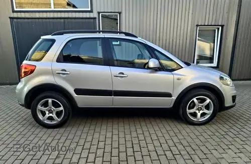 SUZUKI SX4 