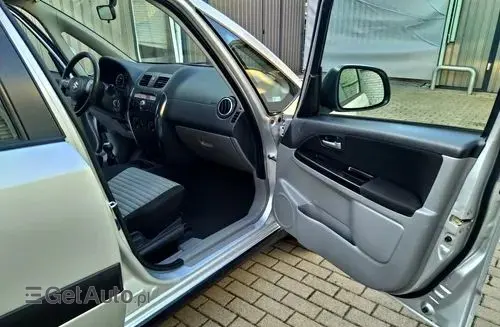 SUZUKI SX4 